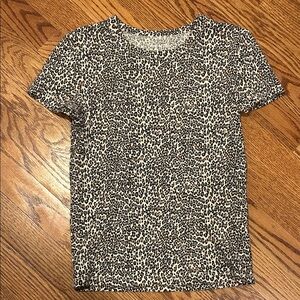 NWT American Eagle women’s leopard print tee, size xs